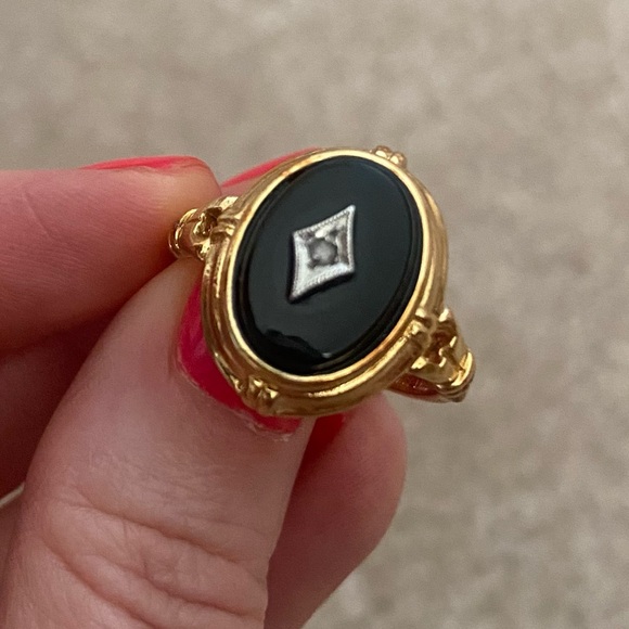 Vintage 14k Onyx & Diamond Ring - Picture 3 of 10